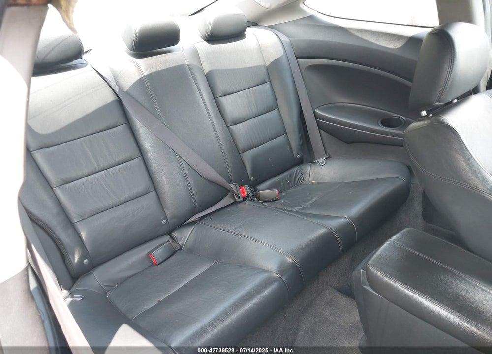 2008 HONDA ACCORD VIN: 1HGCS22878A015821