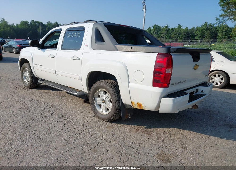 2011 CHEVROLET AVALANCHE VIN: 3GNTKFE32BG353486