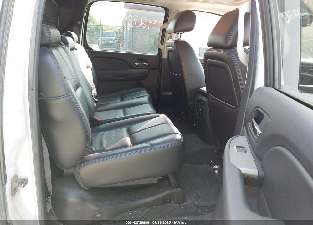 2011 CHEVROLET AVALANCHE VIN: 3GNTKFE32BG353486
