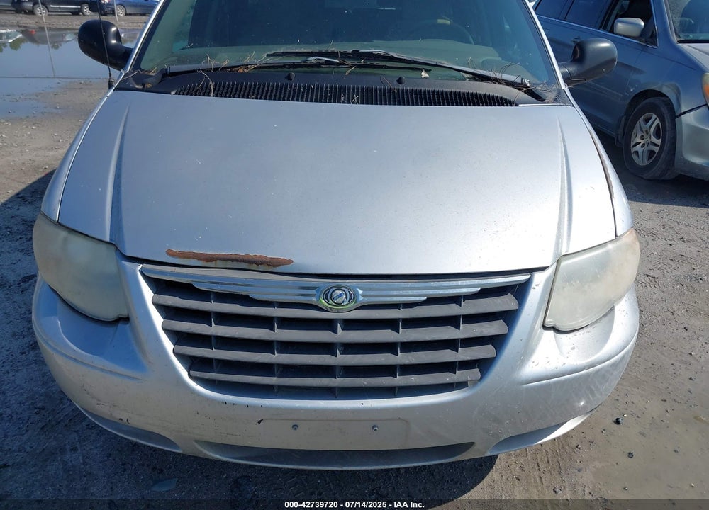 2001 CHRYSLER TOWN & COUNTRY LX VIN: 2C4GP44341R247843