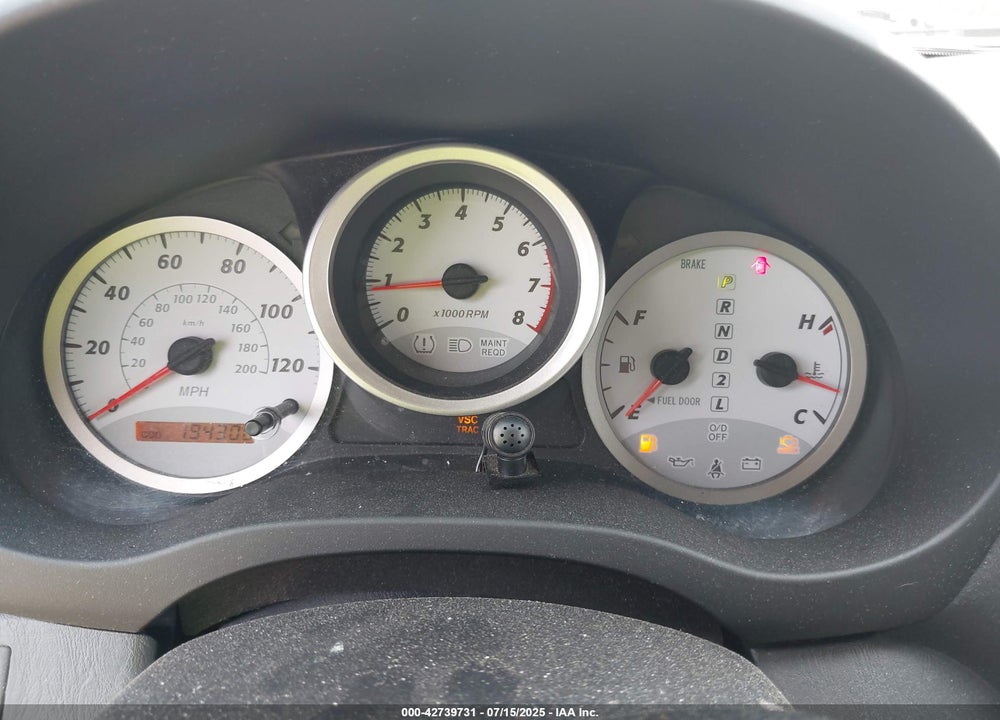 2005 TOYOTA RAV4 VIN: JTEHD20V950039378