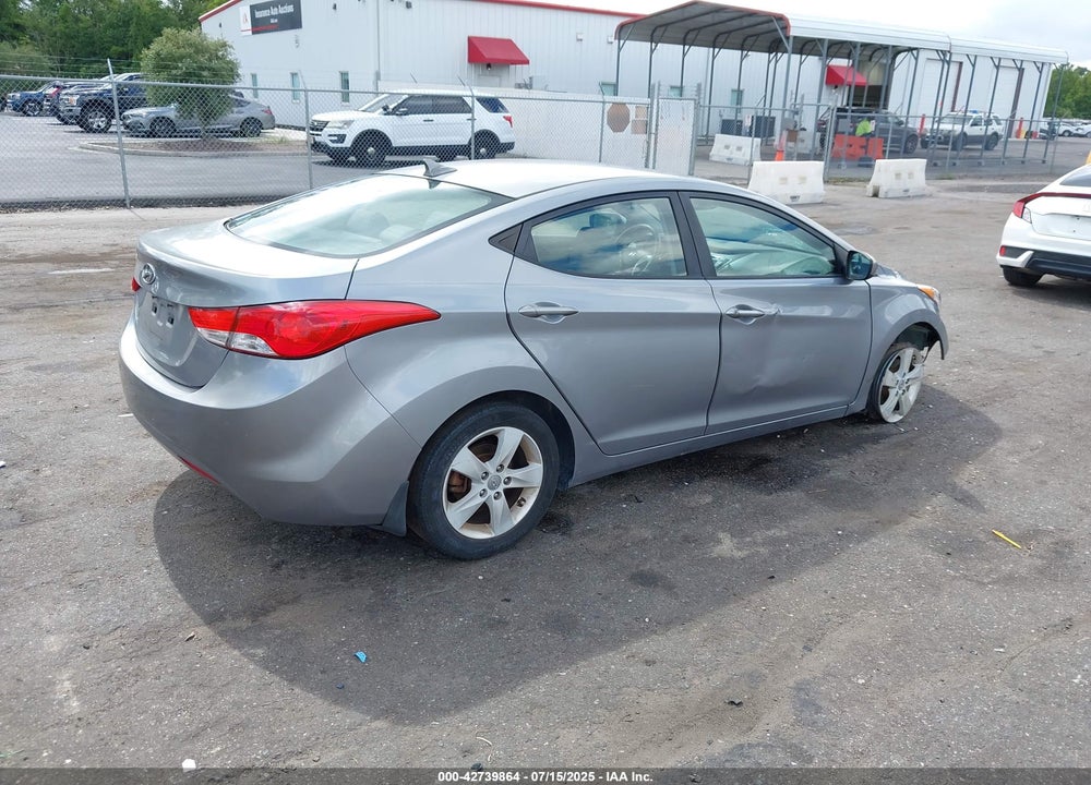 2013 HYUNDAI ELANTRA VIN: KMHDH4AE9DU683788