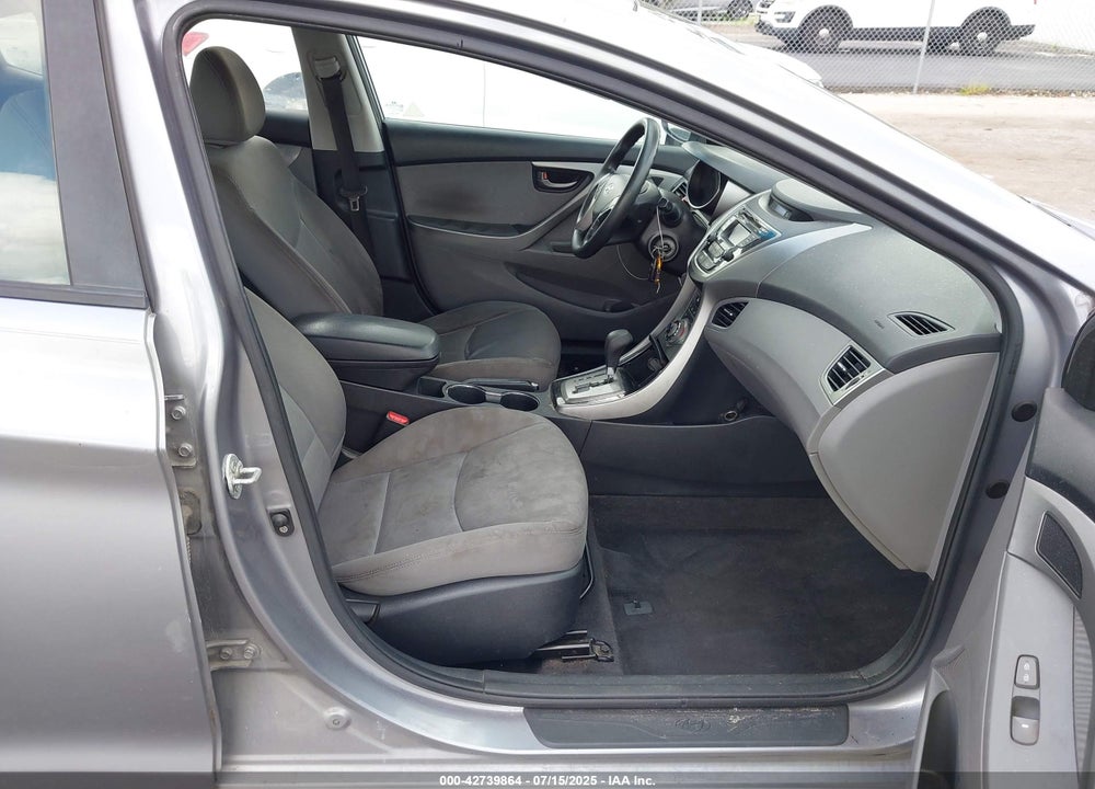 2013 HYUNDAI ELANTRA VIN: KMHDH4AE9DU683788