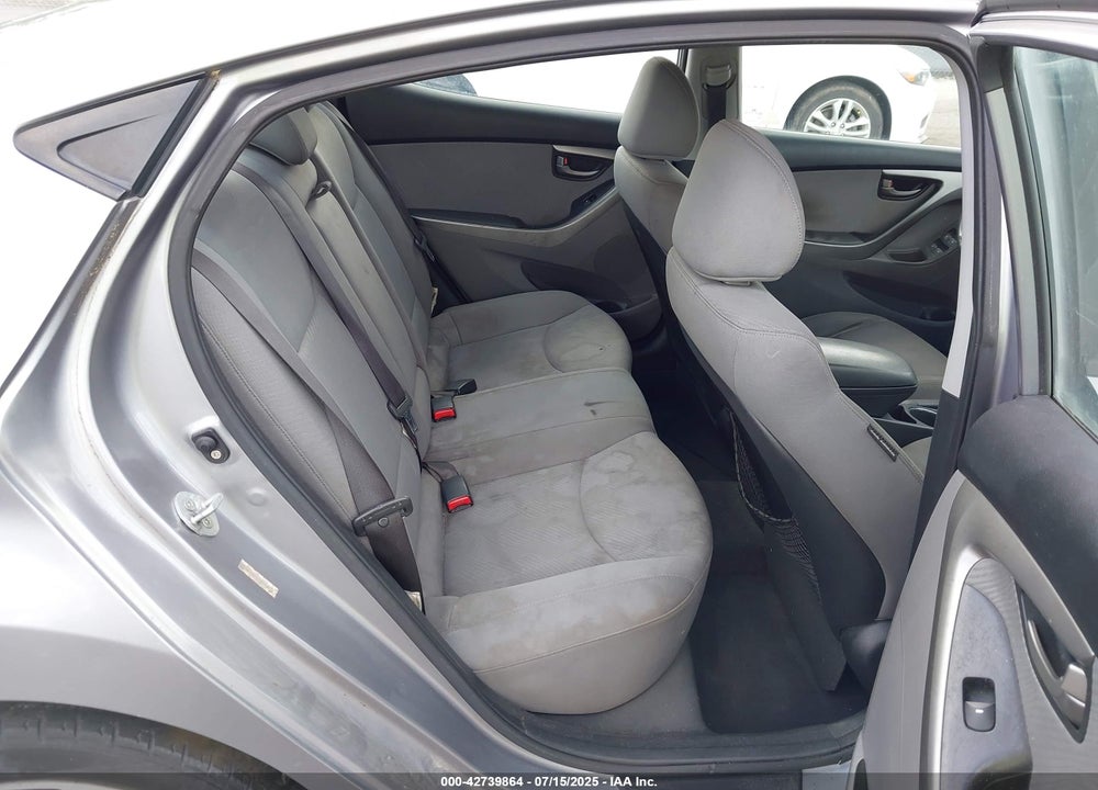 2013 HYUNDAI ELANTRA VIN: KMHDH4AE9DU683788