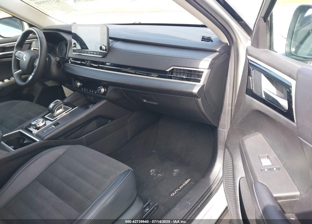 2024 MITSUBISHI OUTLANDER VIN: JA4J3VA85RZ026738