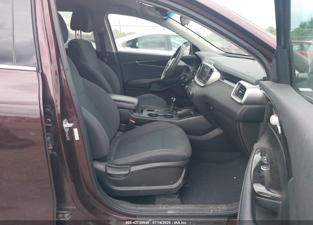 2016 KIA SORENTO VIN: 5XYPGDA5XGG063008