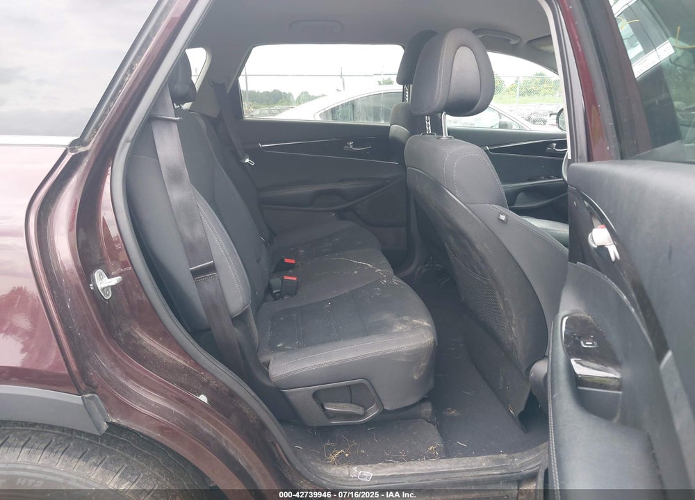 2016 KIA SORENTO VIN: 5XYPGDA5XGG063008