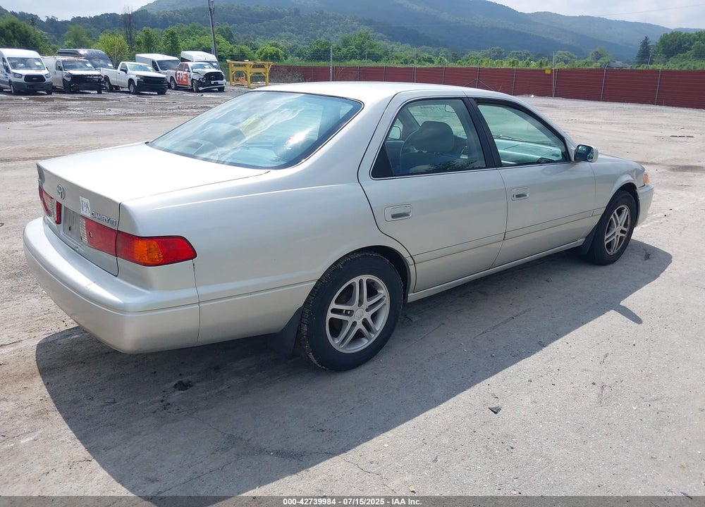 2000 TOYOTA CAMRY LE VIN: 4T1BG22K3YU683133