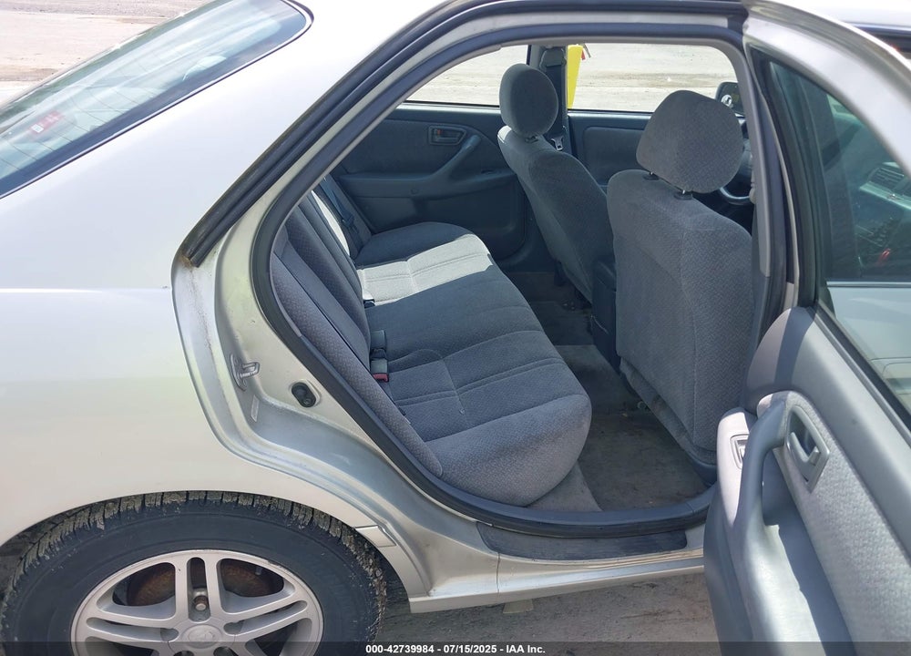 2000 TOYOTA CAMRY LE VIN: 4T1BG22K3YU683133