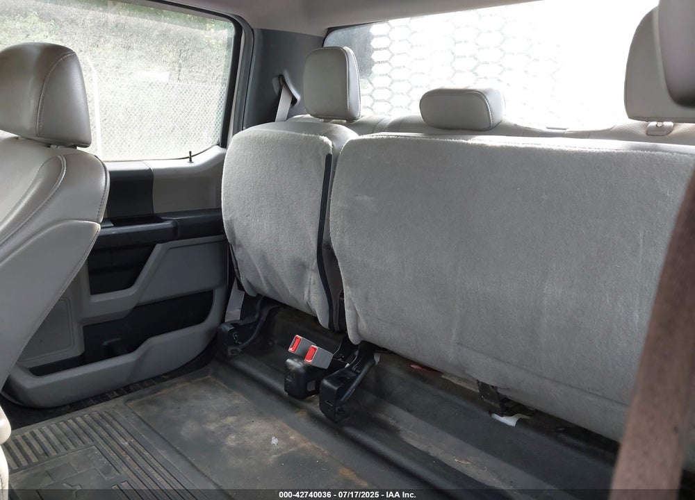 2019 FORD F-350 CHASSIS XL VIN: 1FD8W3HT4KEF89511