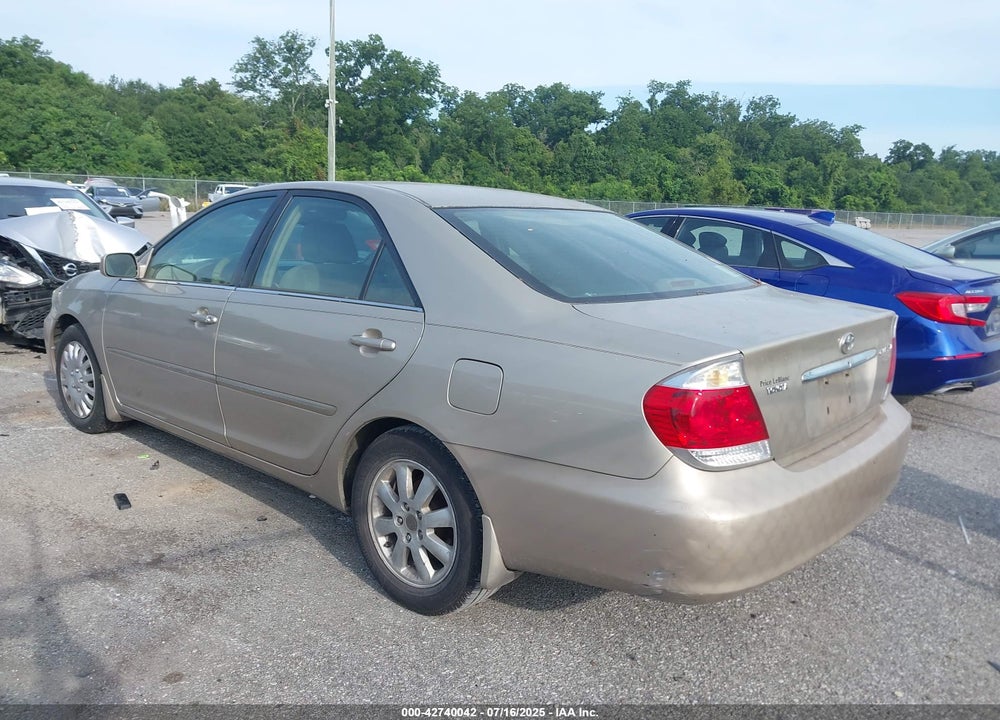 2005 TOYOTA CAMRY XLE VIN: 4T1BE32K65U576603