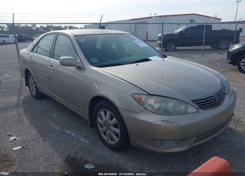 2005 TOYOTA CAMRY XLE VIN: 4T1BE32K65U576603