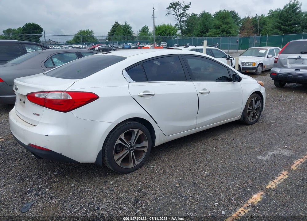 2014 KIA FORTE VIN: KNAFX4A80E5093109