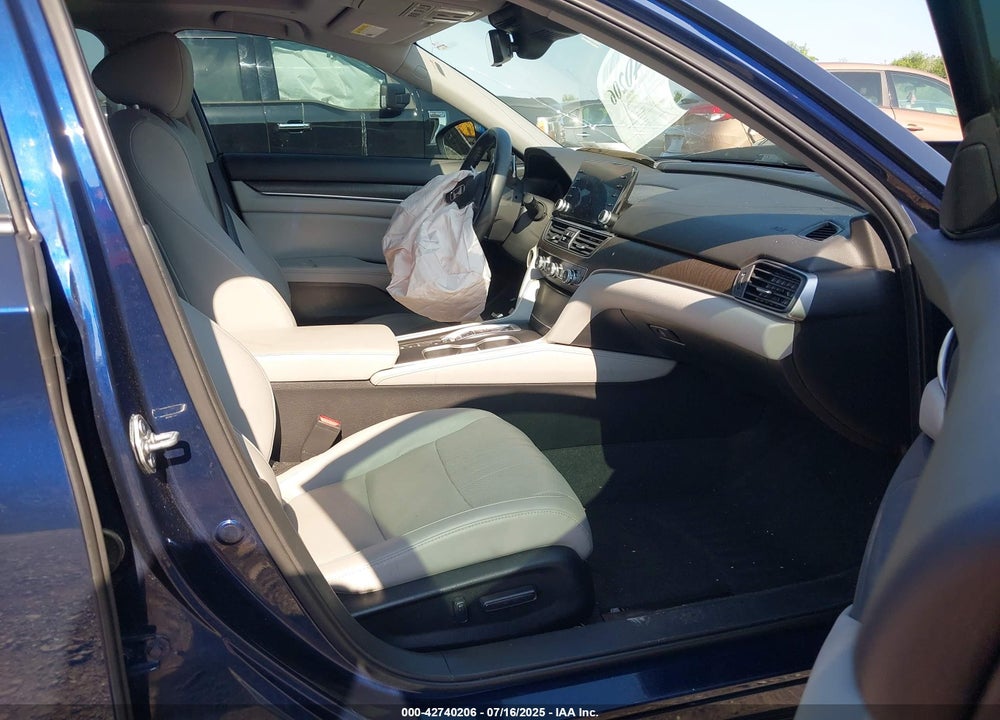 2018 HONDA ACCORD VIN: 1HGCV3F96JA003262