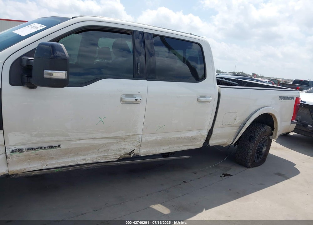 2022 FORD F-250 LARIAT VIN: 1FT8W2BT4NEG24446