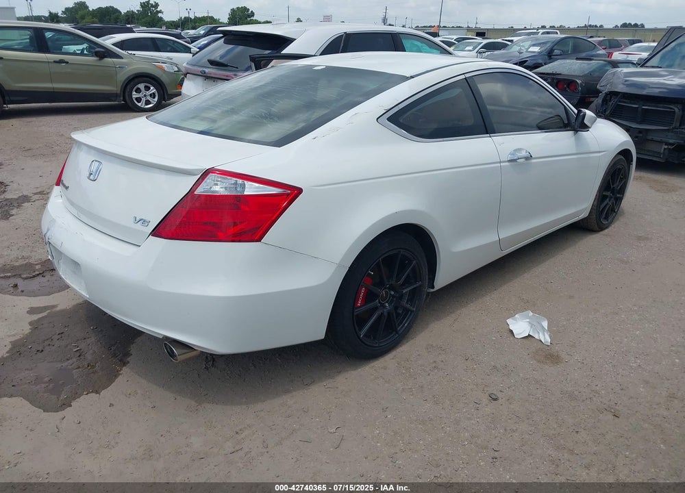 2009 HONDA ACCORD VIN: 1HGCS228X9A008640