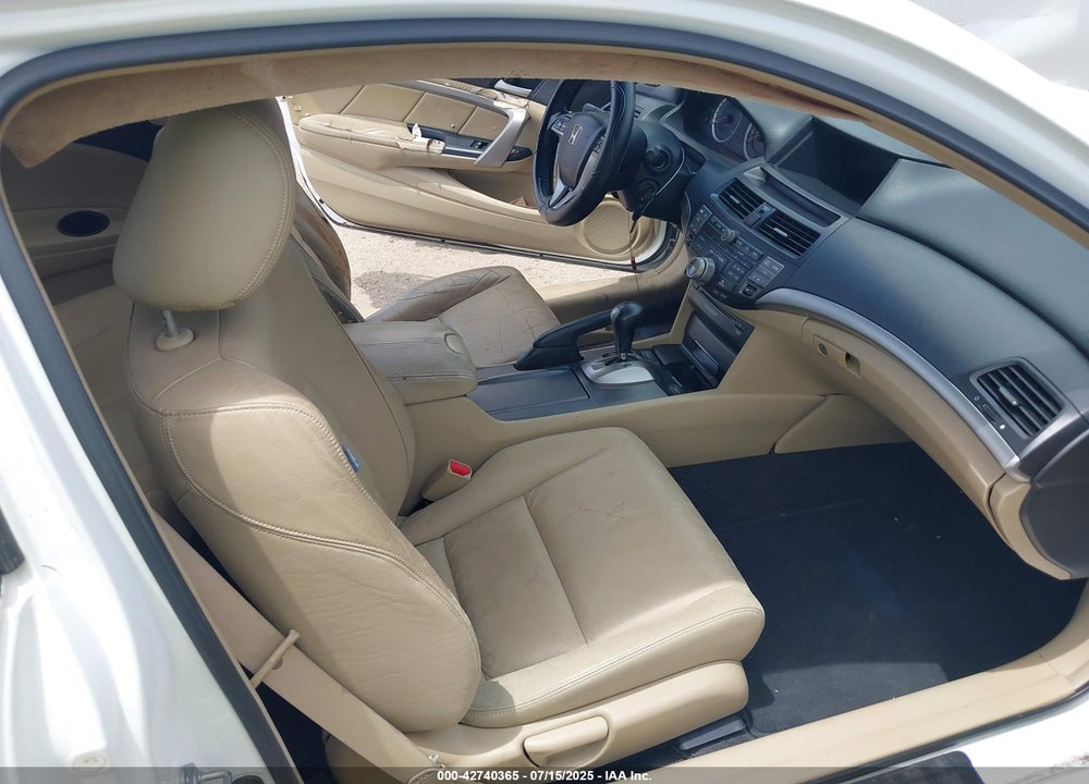 2009 HONDA ACCORD VIN: 1HGCS228X9A008640