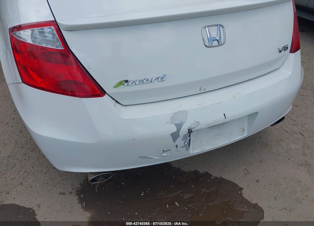 2009 HONDA ACCORD VIN: 1HGCS228X9A008640