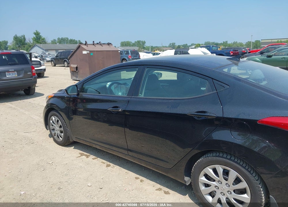 2013 HYUNDAI ELANTRA VIN: 5NPDH4AE6DH214334