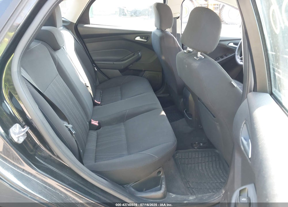 2015 FORD FOCUS VIN: 1FADP3F25FL205219