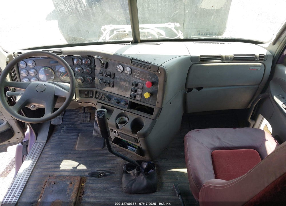 2002 FREIGHTLINER CONVENTIONAL COLUMBIA VIN: 1FUJA6AS72LJ78812