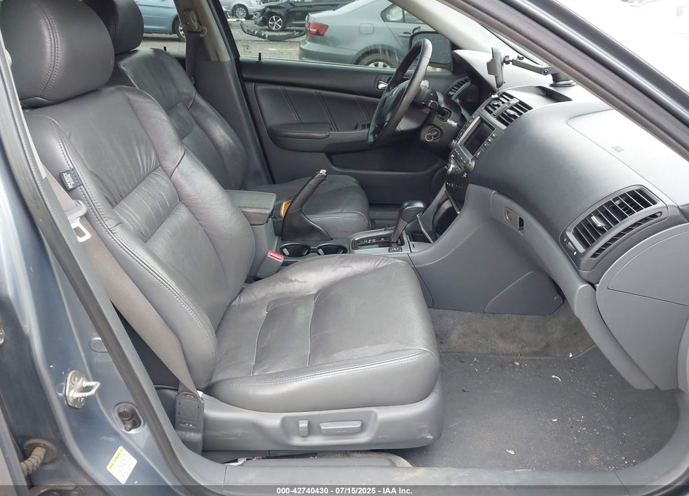 2007 HONDA ACCORD VIN: 1HGCM66817A058321
