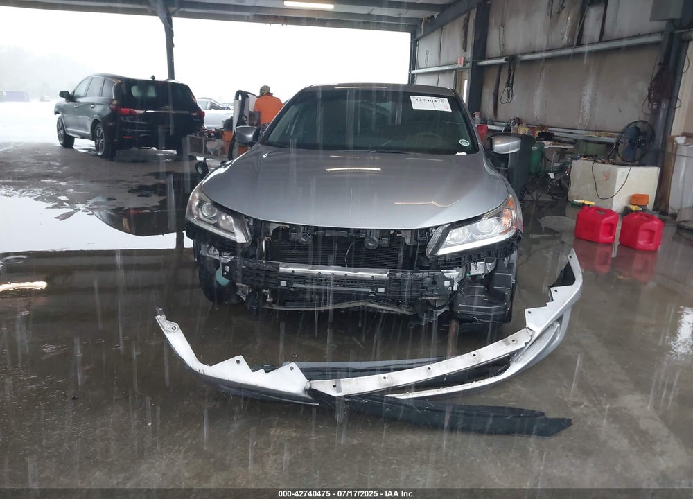2017 HONDA ACCORD VIN: 1HGCR2F39HA285935