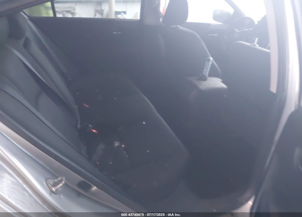 2017 HONDA ACCORD VIN: 1HGCR2F39HA285935