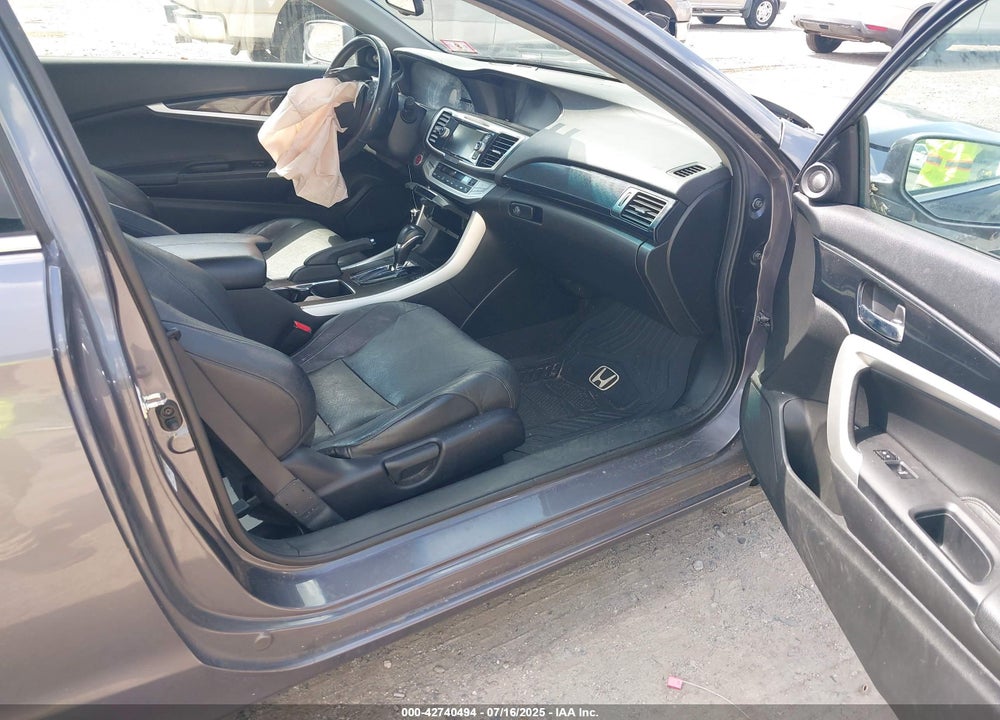 2015 HONDA ACCORD VIN: 1HGCT2B85FA009123