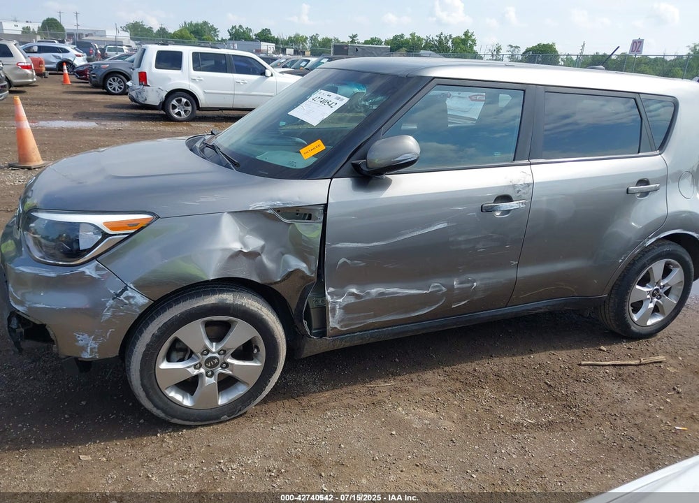 2017 KIA SOUL VIN: KNDJN2A22H7425398