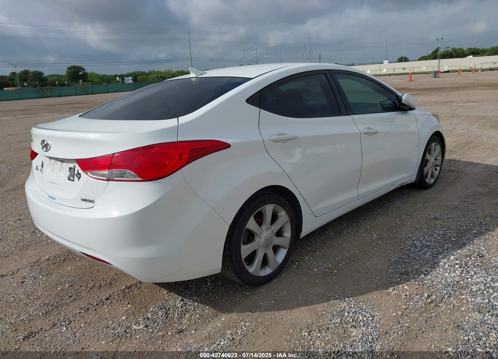 2013 HYUNDAI ELANTRA VIN: 5NPDH4AE0DH231162