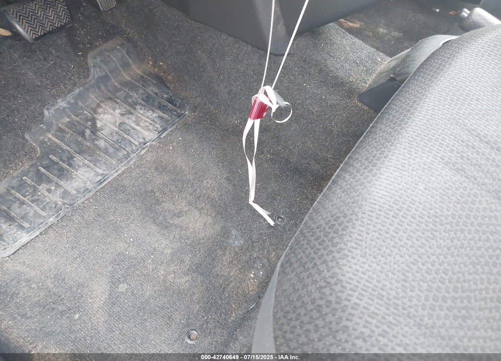 2008 SCION XB VIN: JTLKE50E281005505