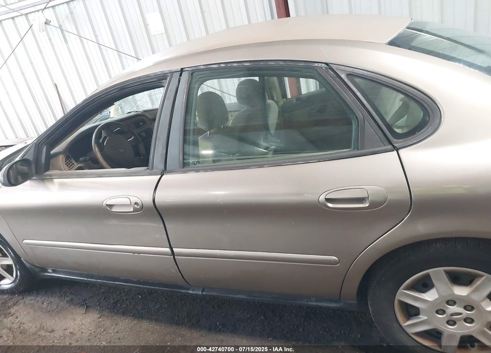 2006 FORD TAURUS SE VIN: 1FAHP53236A241102