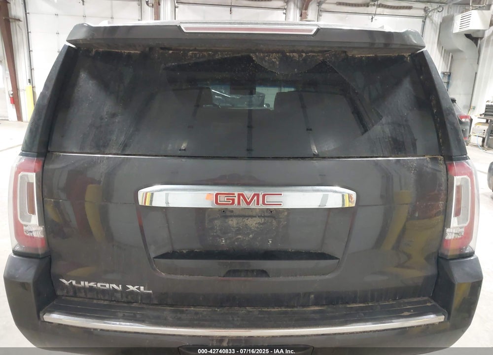2018 GMC YUKON XL VIN: 1GKS2HKJ3JR239843