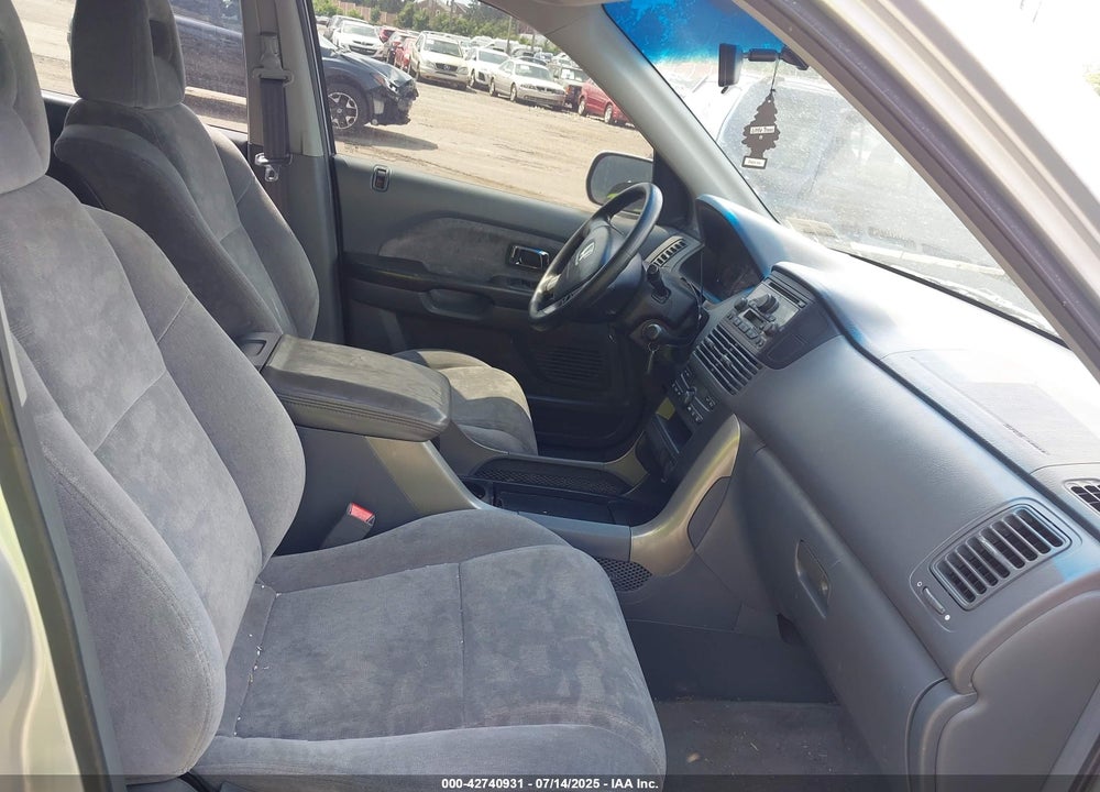 2004 HONDA PILOT EX VIN: 2HKYF18474H558466