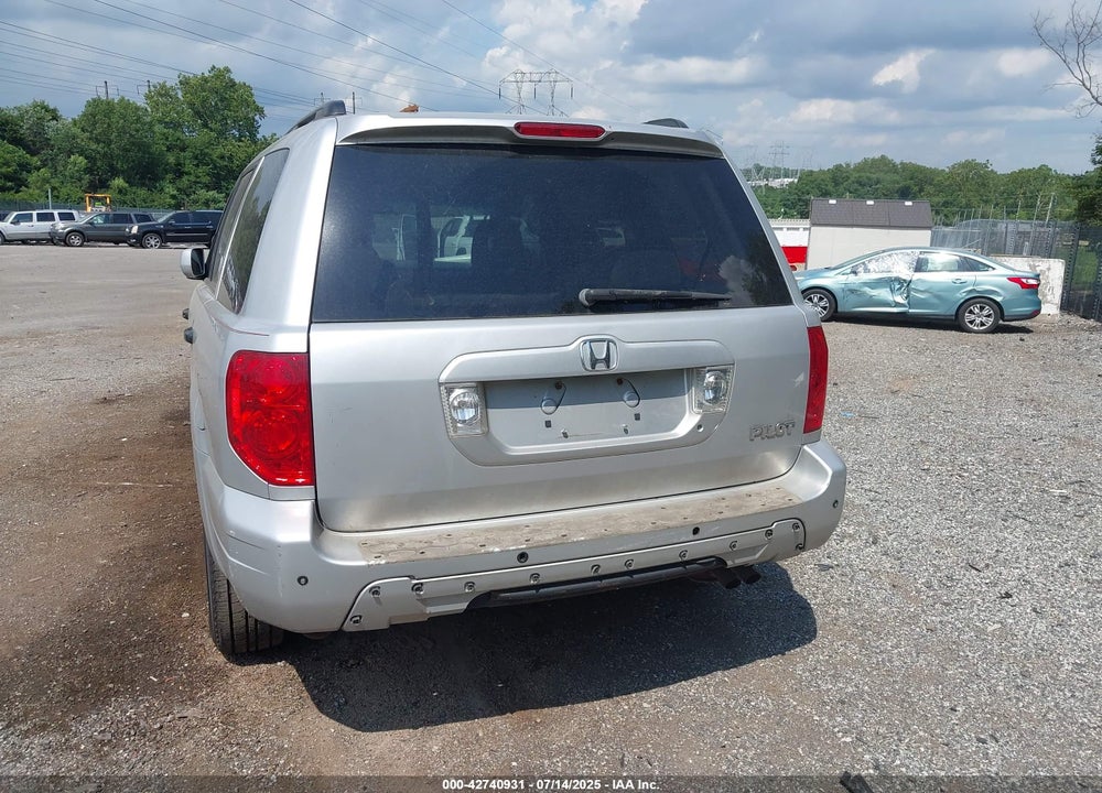 2004 HONDA PILOT EX VIN: 2HKYF18474H558466
