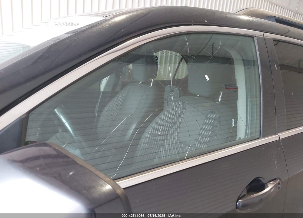2011 CHEVROLET EQUINOX VIN: 2CNALDEC6B6245185