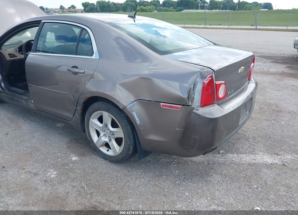2011 CHEVROLET MALIBU LS VIN: 1G1ZB5E17BF192591
