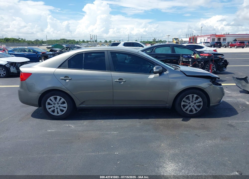2010 KIA FORTE EX VIN: KNAFU4A2XA5844621