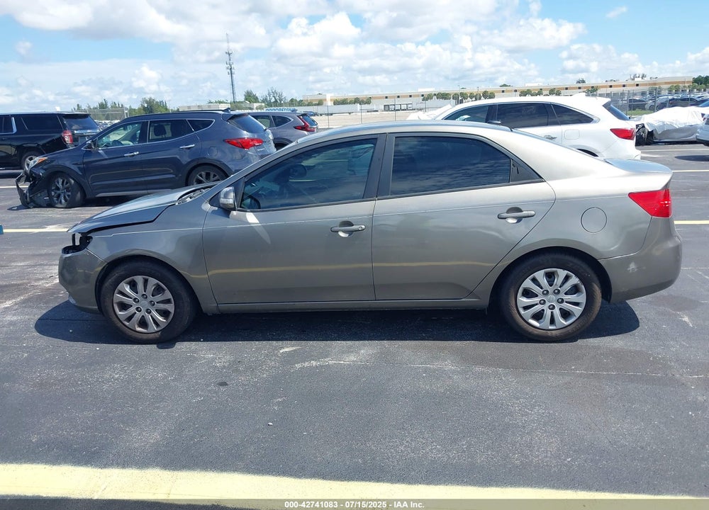 2010 KIA FORTE EX VIN: KNAFU4A2XA5844621