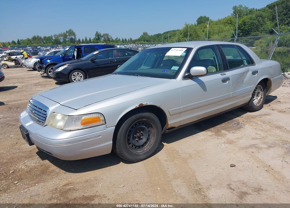 2001 FORD CROWN VICTORIA LX VIN: 2FAFP74W71X122523