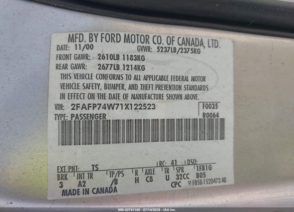 2001 FORD CROWN VICTORIA LX VIN: 2FAFP74W71X122523