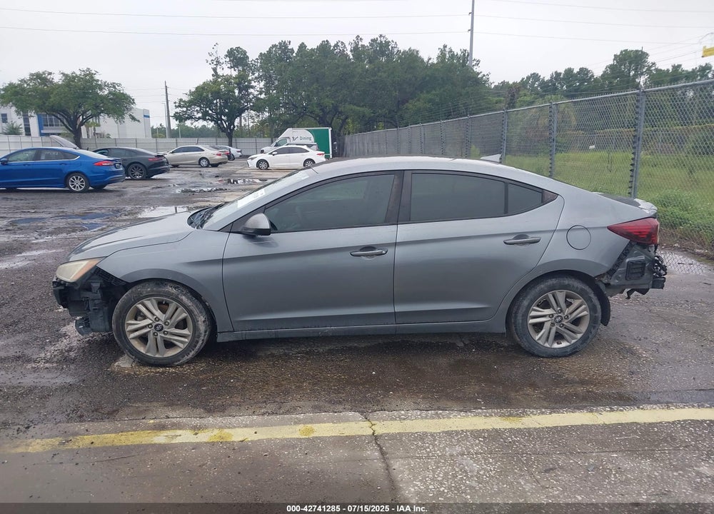 2019 HYUNDAI ELANTRA VIN: KMHD84LF0KU844788