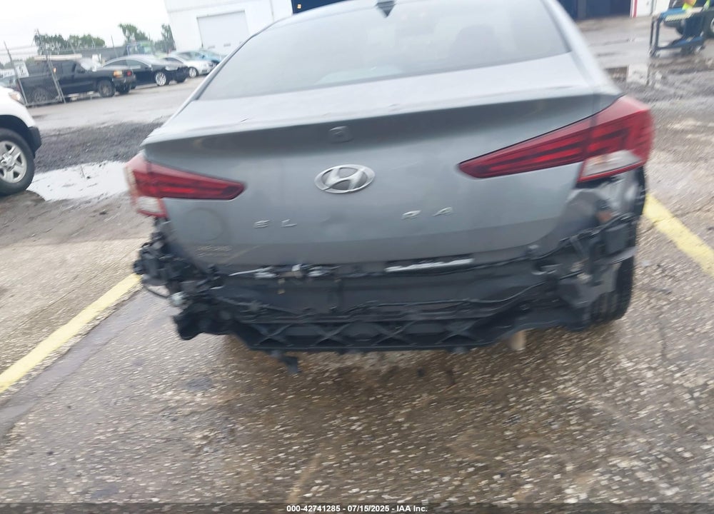 2019 HYUNDAI ELANTRA VIN: KMHD84LF0KU844788