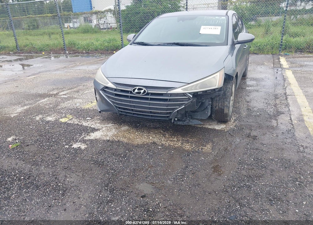 2019 HYUNDAI ELANTRA VIN: KMHD84LF0KU844788