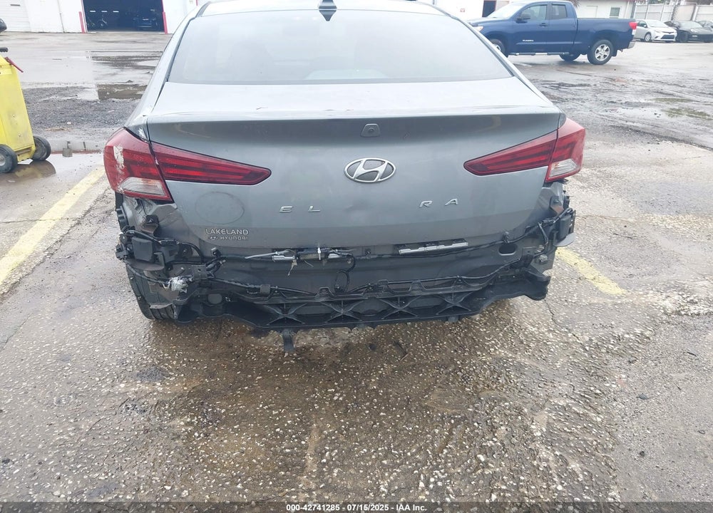 2019 HYUNDAI ELANTRA VIN: KMHD84LF0KU844788