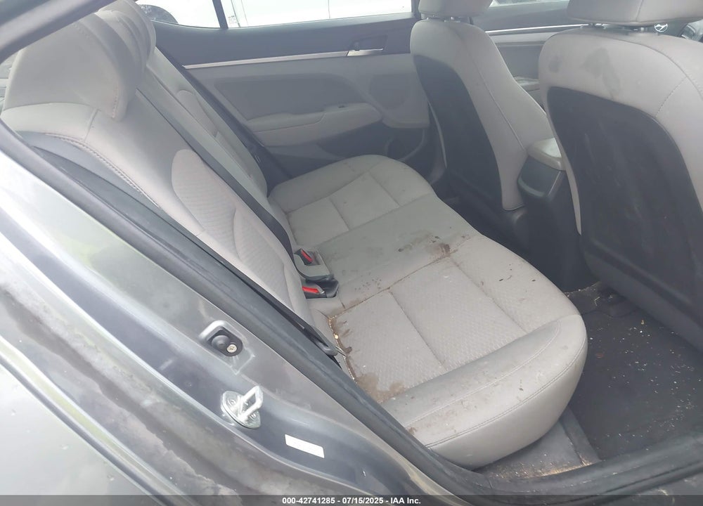 2019 HYUNDAI ELANTRA VIN: KMHD84LF0KU844788