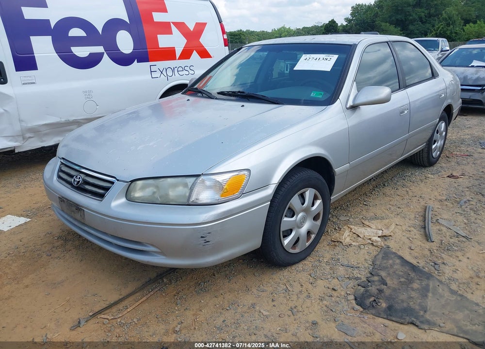 2001 TOYOTA CAMRY LE VIN: 4T1BG22K21U808595