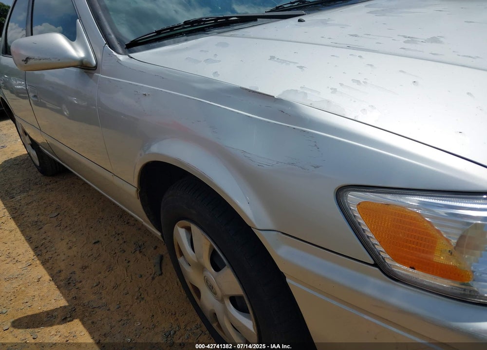 2001 TOYOTA CAMRY LE VIN: 4T1BG22K21U808595