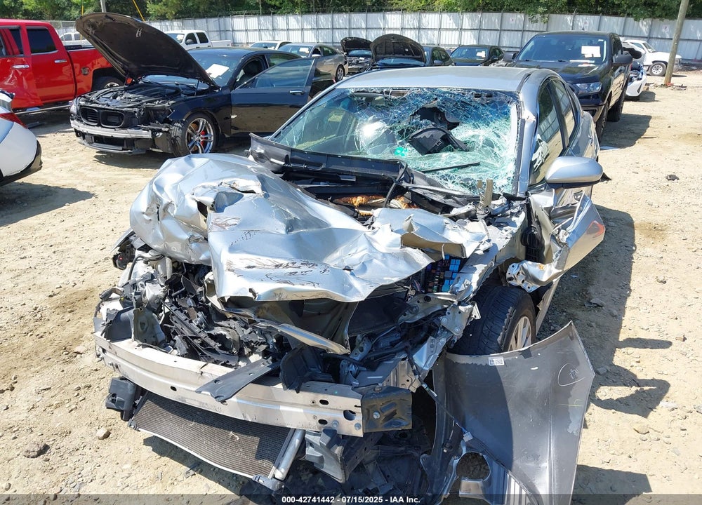 2018 TOYOTA CAMRY L VIN: 4T1B11HK4JU065652